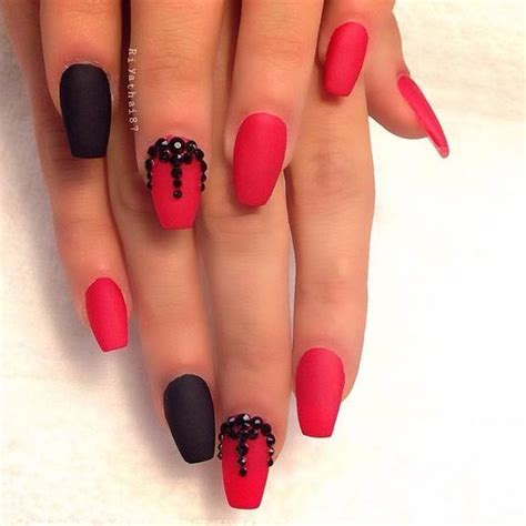 25 Matte Nail Designs Youll Want To Copy This Fall Stayglam Matte