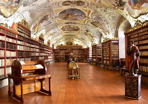 プラハの名所・ストラホフ修道院で世界一美しい図書館と絶品ビールを楽しもう！ nicolenaworld【ニコレナワールド】
