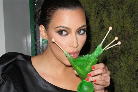 Celebrities Who Dont Drink Celebrities Celebrity Trends Celebs