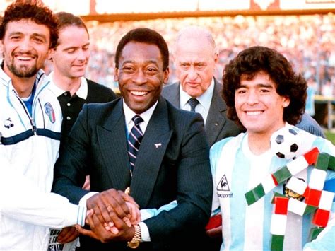 Uae Pays Tribute To Footballing Legend Maradona