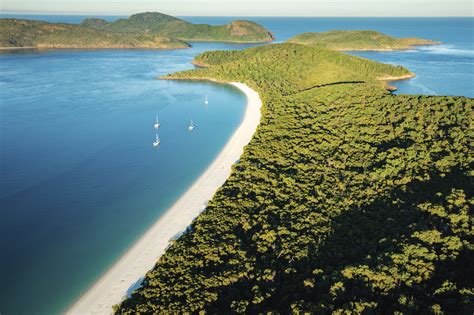 Whitsundays Drive Barrier Reef Australia
