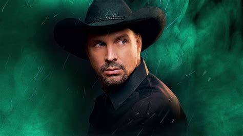In december 2005, garth brooks married his longtime friend and fellow country music star trisha yearwood. Garth Brooks to Receive Icon Award at the BBMAs ...