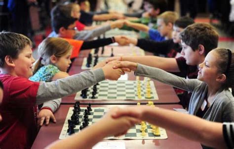 Kids Play Chess