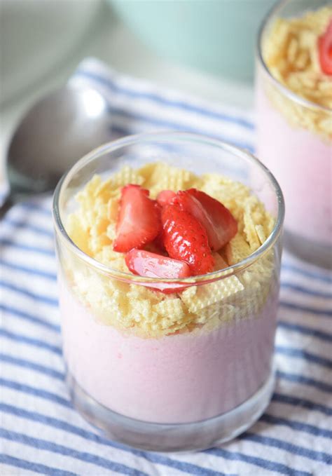 Homemade Strawberry Pudding With Sugar Wafers