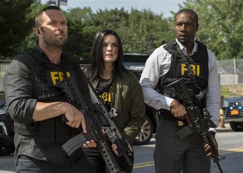 Jane doe is found in times square with no memory and mysterious tattoos on her body. Blindspot 3x05: promo e trama dall'episodio - Serie Tv ...