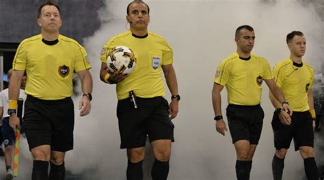 Why Do Football Referees Wear Black Quora