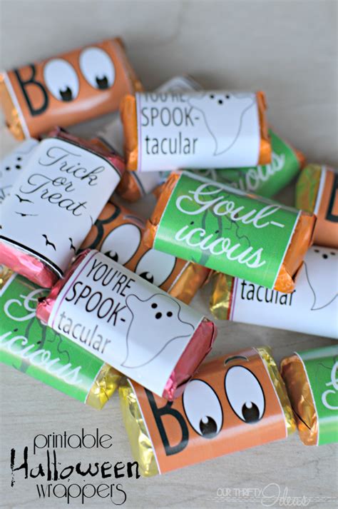 Halloween candy has been filling supermarket shelves for a few weeks now. 25 AMAZING Halloween Treats and Printables - Printable Crush