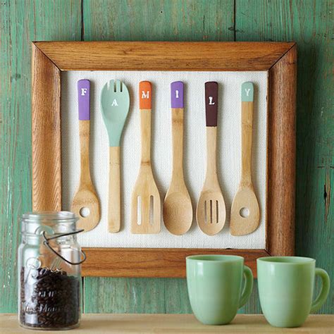 25 Creative DIY Wooden Spoons Crafts