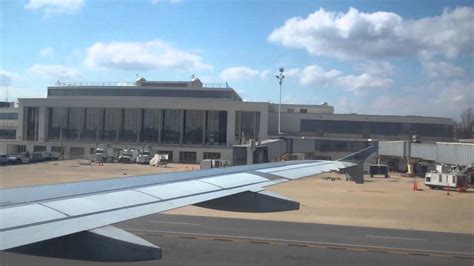 Airbus A320 Landing Ronald Reagan Washington National Airport Youtube