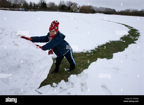 Rolling Giant Snowball Hi Res Stock Photography And Images Alamy