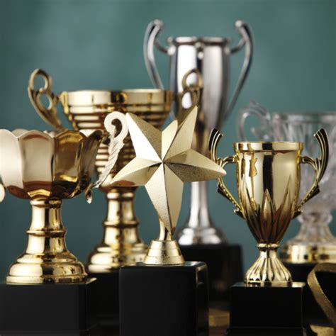All 103 Images Pictures Of Trophies And Awards Excellent