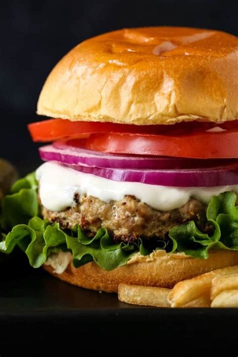 Easy Juicy Turkey Burgers Skillet Burger Recipe Mantitlement