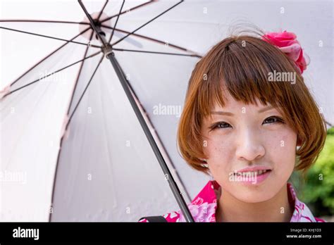 Japanese White Female Hi Res Stock Photography And Images Alamy