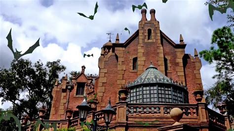 The Haunted Mansion Area Loop Walt Disney World Youtube
