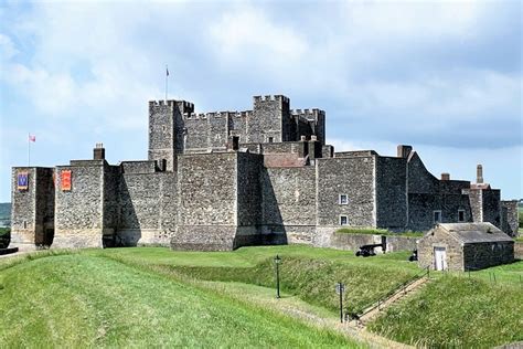 Customizable Private Day Tour From London To Dover Castle