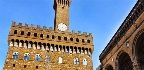 At the time, palazzo vecchio was called palazzo dei priori , named after the priory of arts, the city council composed of members of the guilds of florence. Visita guidata in Gruppo di Palazzo Vecchio