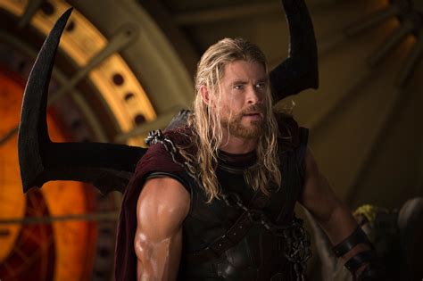 Chris Hemsworth On Thor Ragnarok Mcu Connections And More Collider