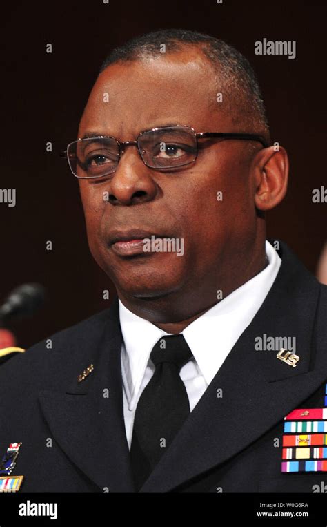 Gen Lloyd James Austin Iii Hi Res Stock Photography And Images Alamy