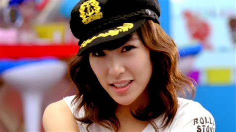 Tiffany In Gee Korean Version Mv Tiffany Girls Generation Image 26195064 Fanpop