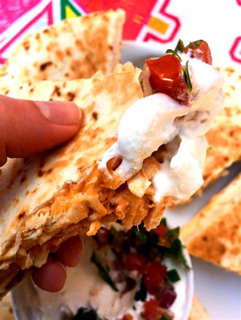 Cheesy, bold and tangy, it makes a great sharable meal between friends. Buffalo Chicken Quesadillas Recipe - Melanie Cooks