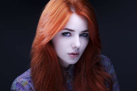 4596361 Selective Coloring Redhead Long Hair Model Looking At Viewer Women Rare Gallery