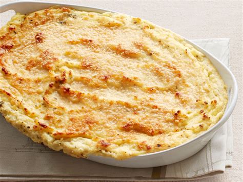 The additions of mushrooms is a nice idea. Ina Garten Scalloped Potatoes / 35 Ideas for Ina Garten ...