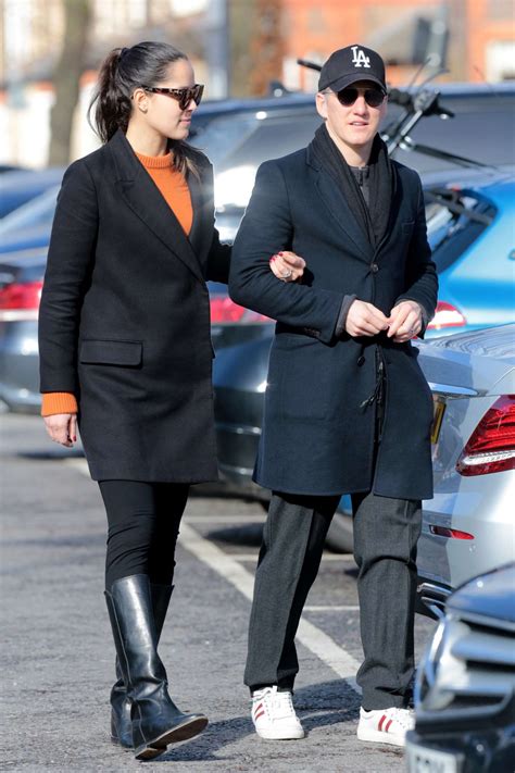 Ana Ivanovic And Bastian Schweinstiger Out For Lunch In Hale Cheshire