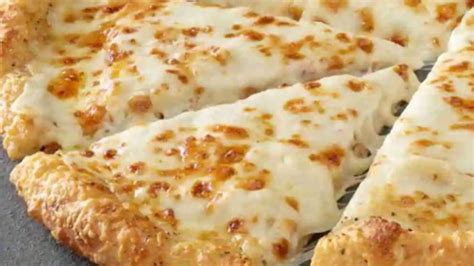 Papa Johns Introduces New Extra Cheesy Alfredo Garlic Parmesan Crust