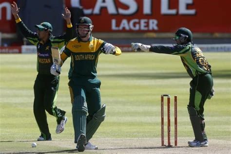 At the same time, cricket fans like to take photos with the teams in south africa and pakistan during the first odi. ODI Series 2013 Match 2 Preview: Pakistan vs South Africa ...