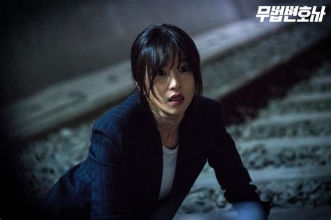Lee Joon Gi And Seo Ye Ji Show Powerful Chemistry In Upcoming Drama “lawless Lawyer” Soompi