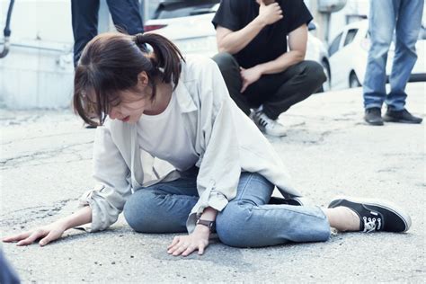 Los médicos le aconsejaron tomar un descanso debido al. Kim Jung Hyun And Seohyun Get Into A Violent Fight (But On The Same Side) In "Time" | Soompi