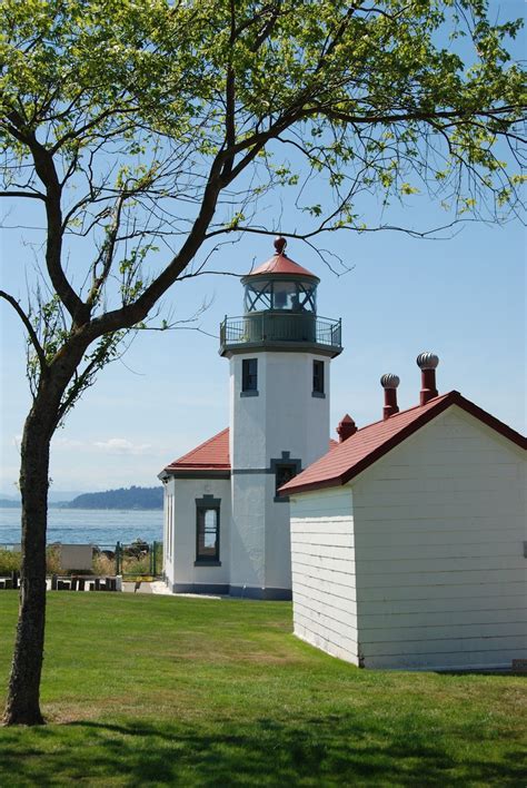 The Alki Point Lighthouse Seattle Washington Beautiful Lighthouse