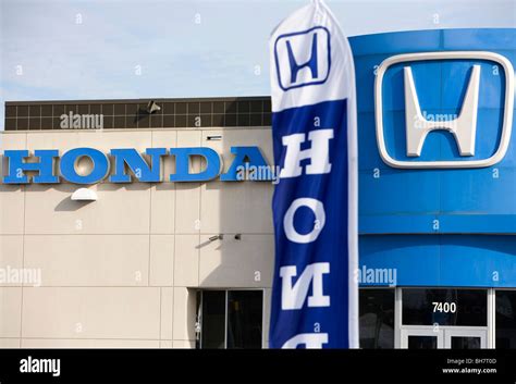 A Honda Car Dealership Stock Photo Alamy