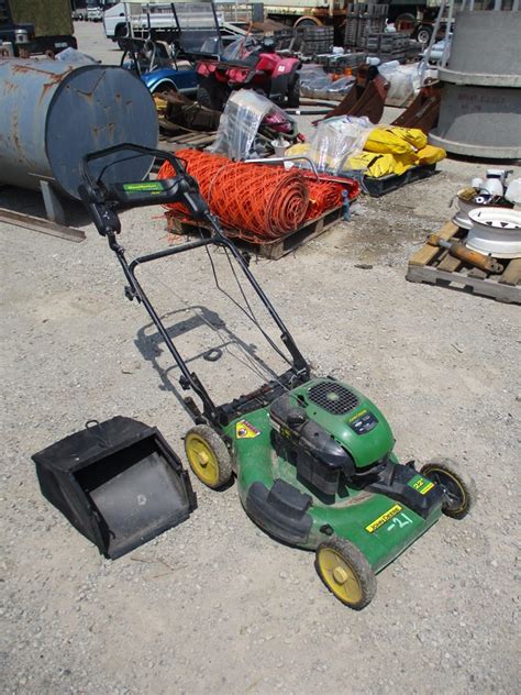 John Deere Js26 Mower Auction 0207 3016718 Grays Australia