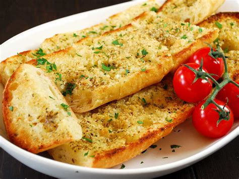 Gusto TV - Garlic and Parmesan Bread