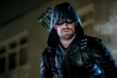 25 Major Differences In Cws Arrow From Its Comic Book Explained