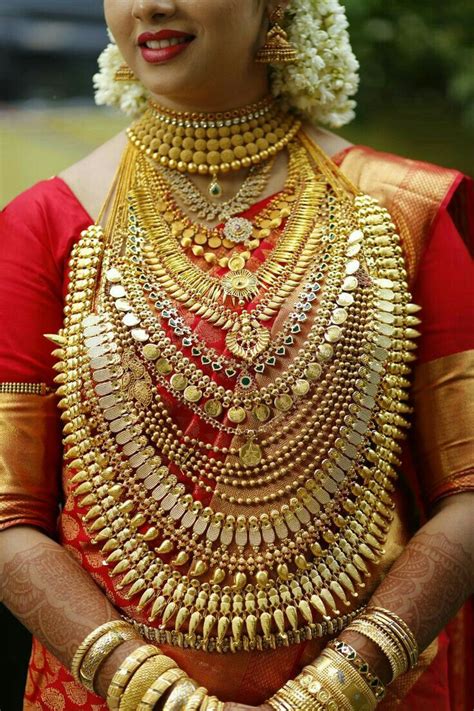 Indian Brides Jewelry South Indian Bridal Jewellery Gold Bride Jewelry Indian Bridal Fashion