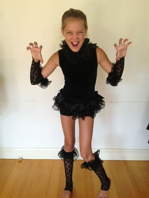 These recital costumes are available for kids, teens and adults and each come in its own garment bag. Black Cat Jazz Dancing Costume Dance | Vestuarios