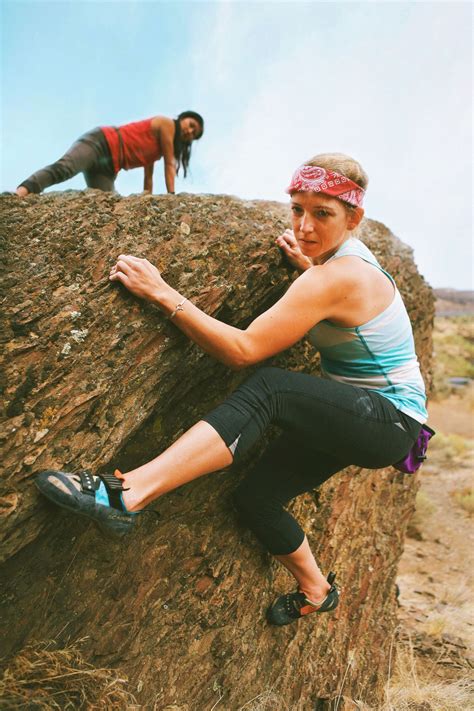 Sexy Female Rock Climbing Hot Girl Hd Wallpaper