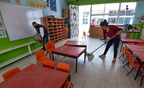 Ante Regreso A Clases Escuelas Piden Que Padres Limpien Las Aulas