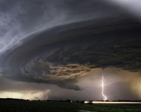 10 Most Amazing And Scary Images Of Supercell Formation