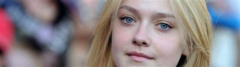 3840x1080 Resolution Dakota Fanning Eye Pic 3840x1080 Resolution