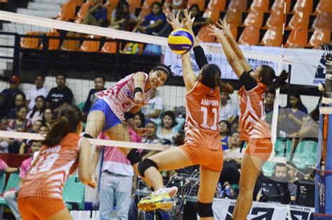 Alyssa valdez drops 20 points to earn pog as creamline scores 1st w | tac vs. Alyssa Valdez takes charge as Creamline rips Power ...