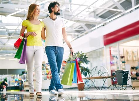 Loving Couple Shopping Photo Free Download