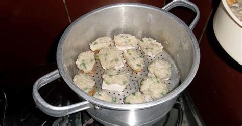 Cemilan dengan bentuk mirip sosis kurus tapi crunchy ini memang enak buat dicemilin. Jajanan Tahu Egg Roll Tanpa Ikan - Bingung Mau Masak Apa Aneka Resep Tauco Rumahan Ini Bisa Jadi ...