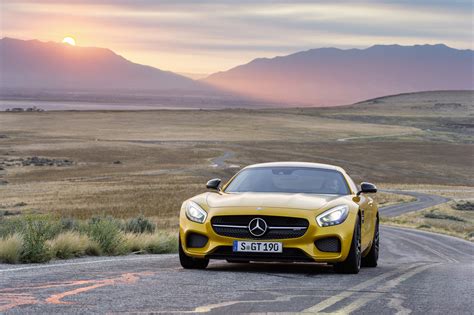 Mercedes-amg gt: a perfect combination of sportiness, style and
