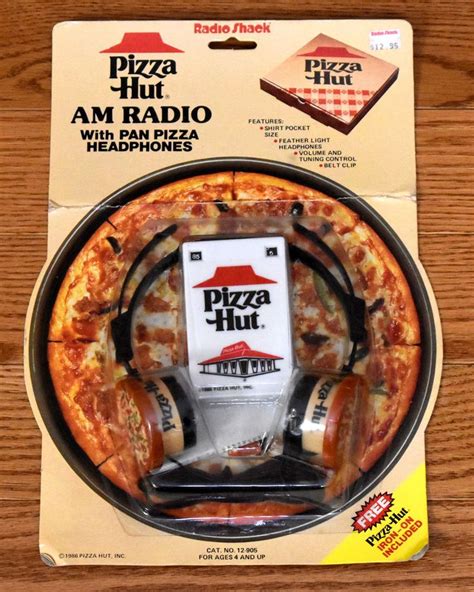 Vintage Pizza Hut Novelty Radio With Pan Pizza Headphones