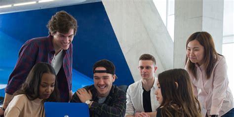 See authoritative translations of i am a student at the university in spanish with example sentences and audio pronunciations. Universities Canada Study Information | UniversityStudy.ca