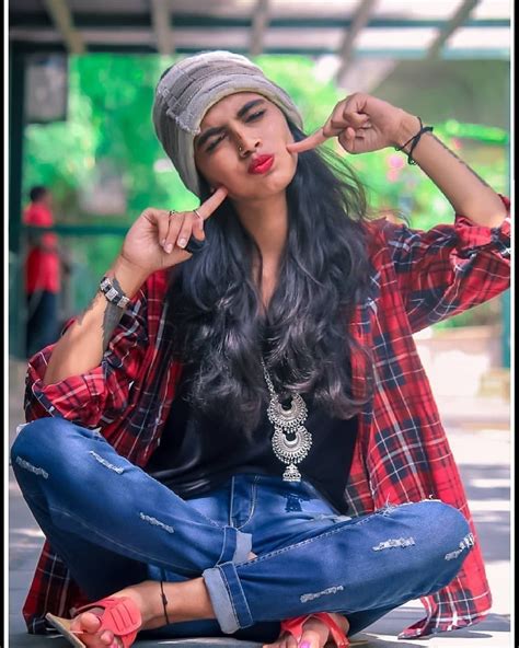 pin by bad gi₹l on crazy girls dpzzzz girl poses stylish girl pic stylish girl images