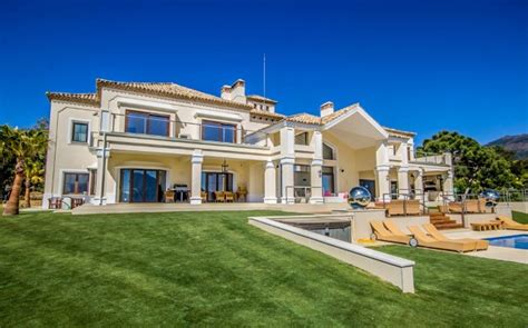 Luxury Villas For Sale In Beautiful Prestigious La Zagaleta Luxury